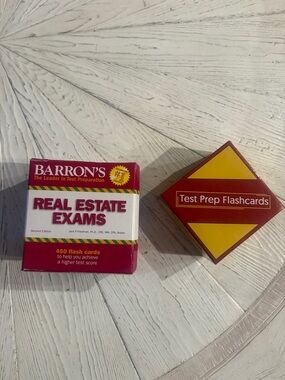 Barron's Real Estate Exams Test Prep Flashcards & PSI Real Estate Flash Cards